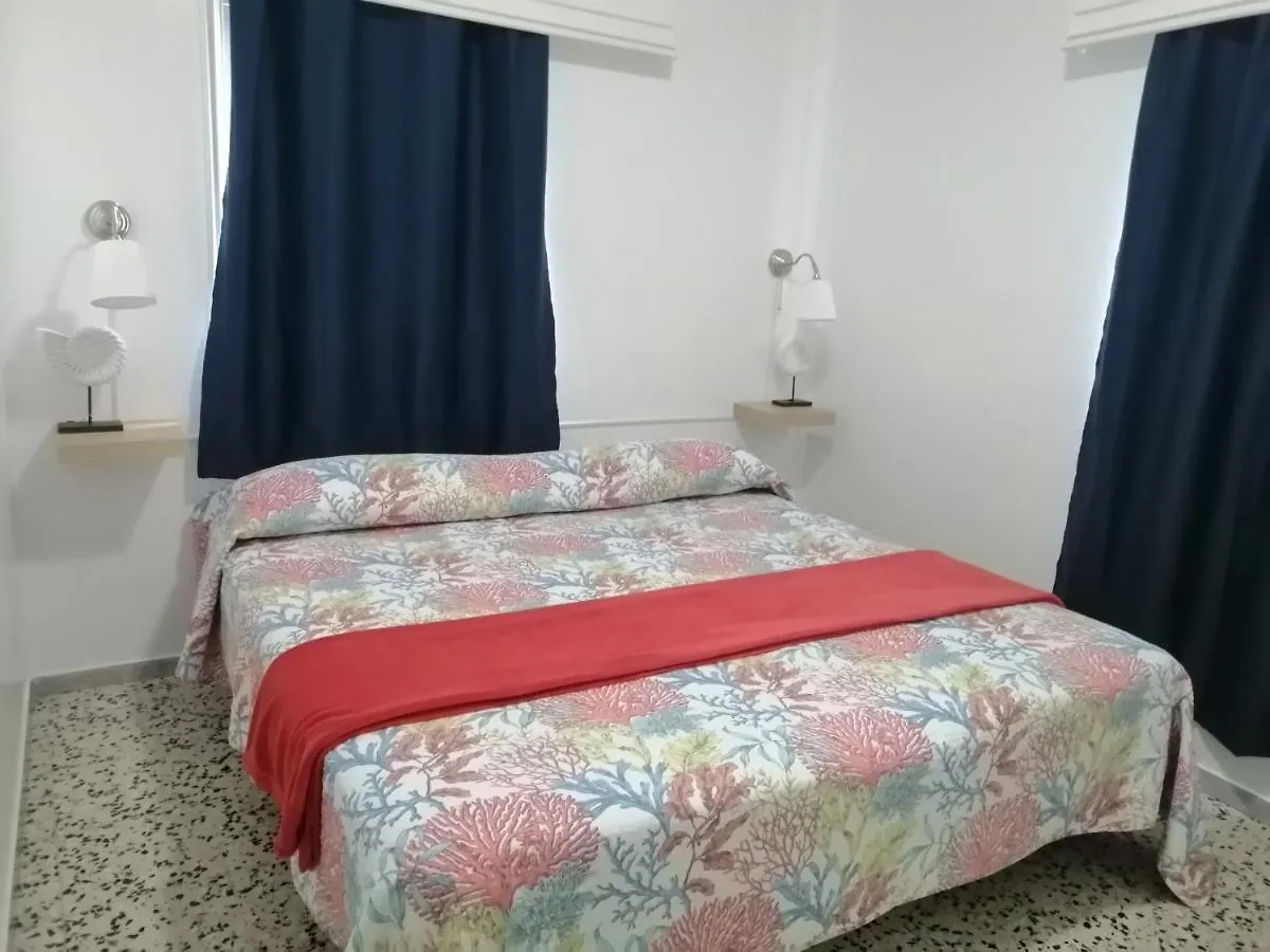 بيت ضيافة Pension Playa لوس كريستيانوس إسبانيا
