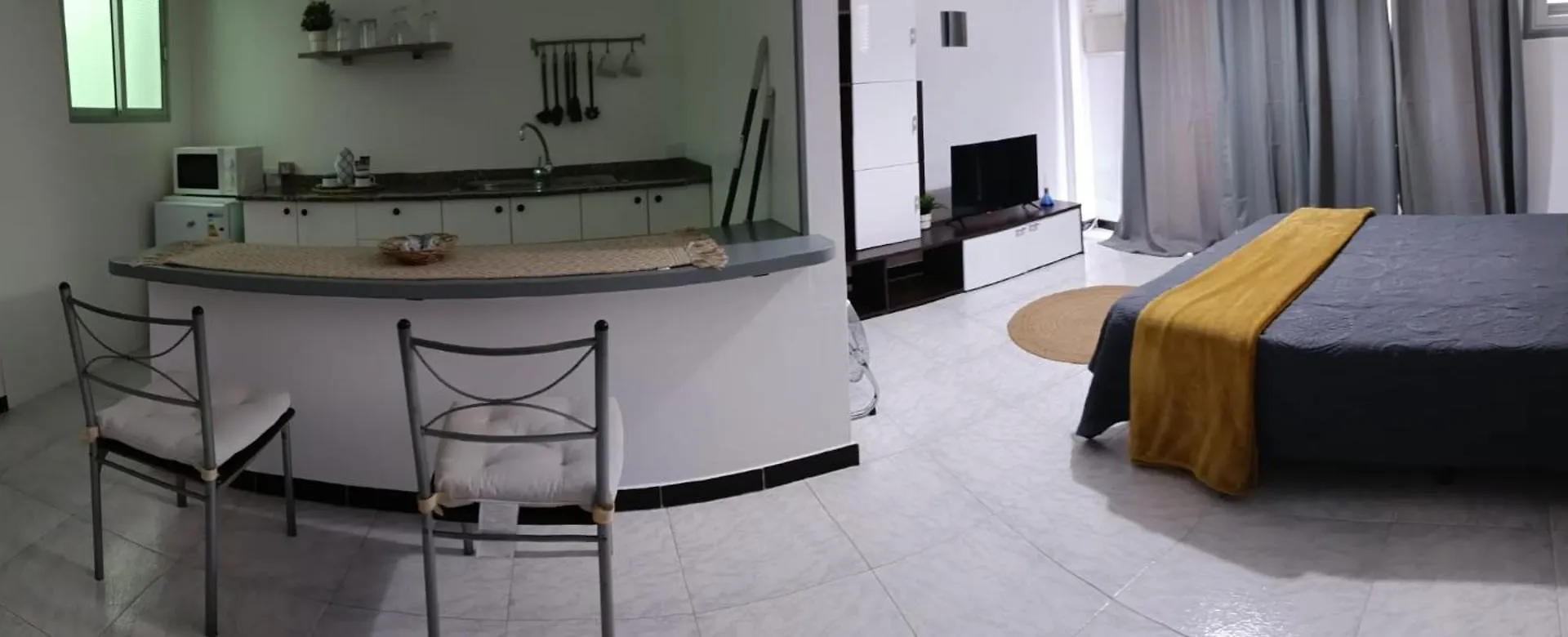 Pension Playa لوس كريستيانوس 0*,