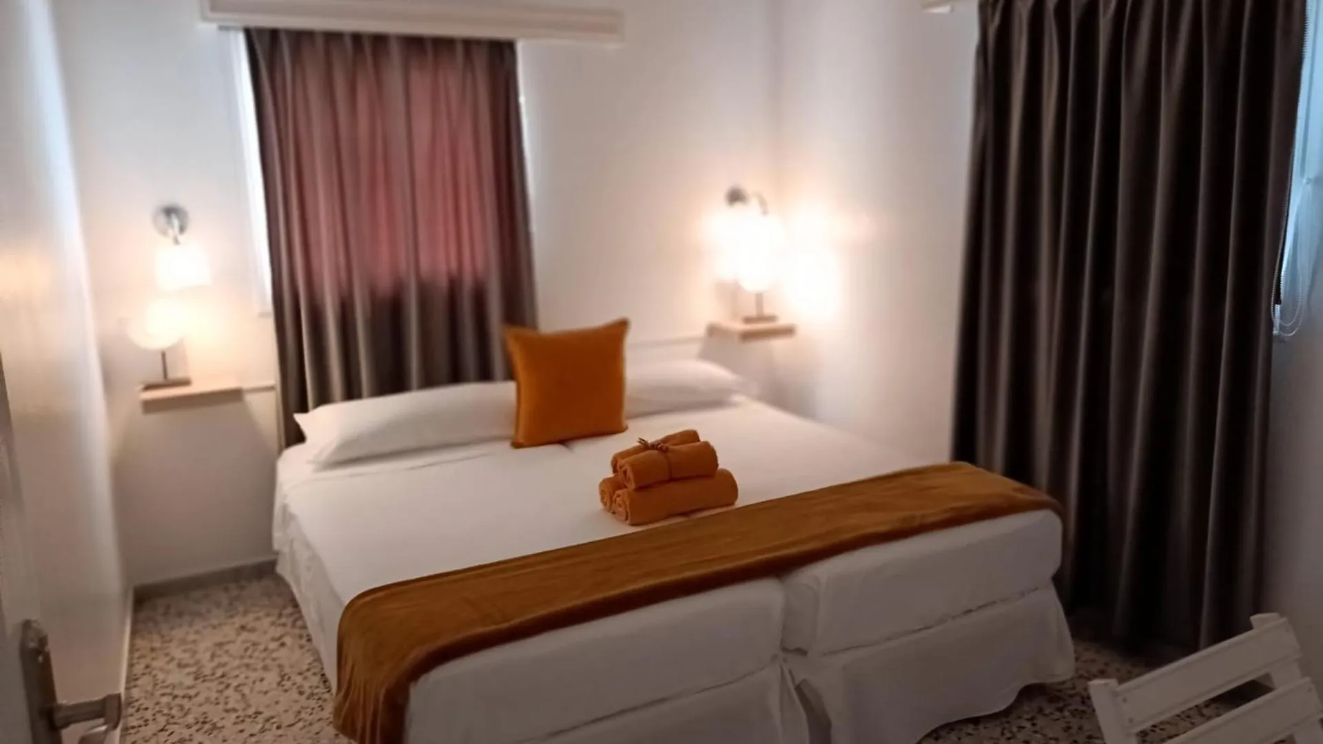 Pension Playa لوس كريستيانوس إسبانيا